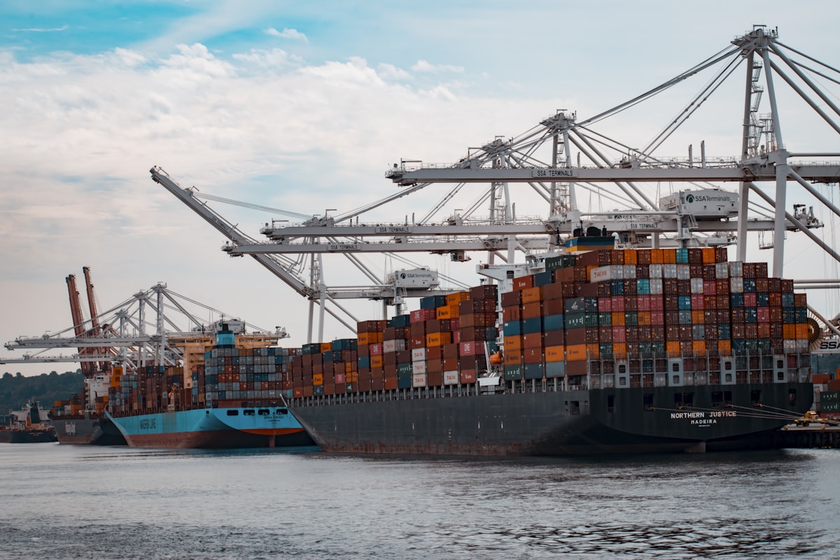 Drayage Explained: Port Container Transport in the US