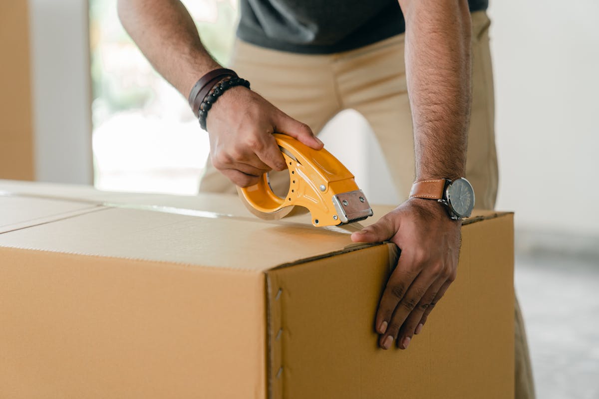 How Many Pounds for LTL? When to Use LTL vs Parcel vs Truckload